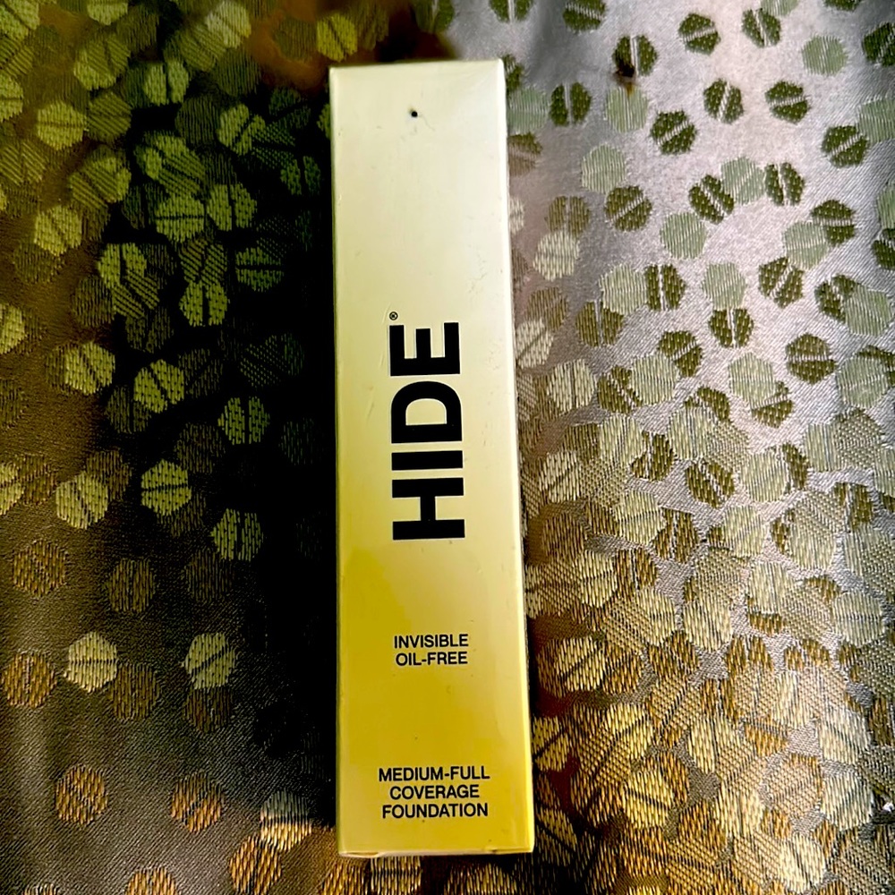 HIDE Medium-Full Coverage Foundation